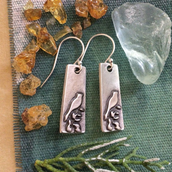Sundance charm Earrings bird on branch - Picture 9 of 12